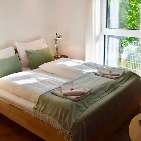 Stilvolle Wohnung Mit Balkon & Parkplatz ロストック エクステリア 写真