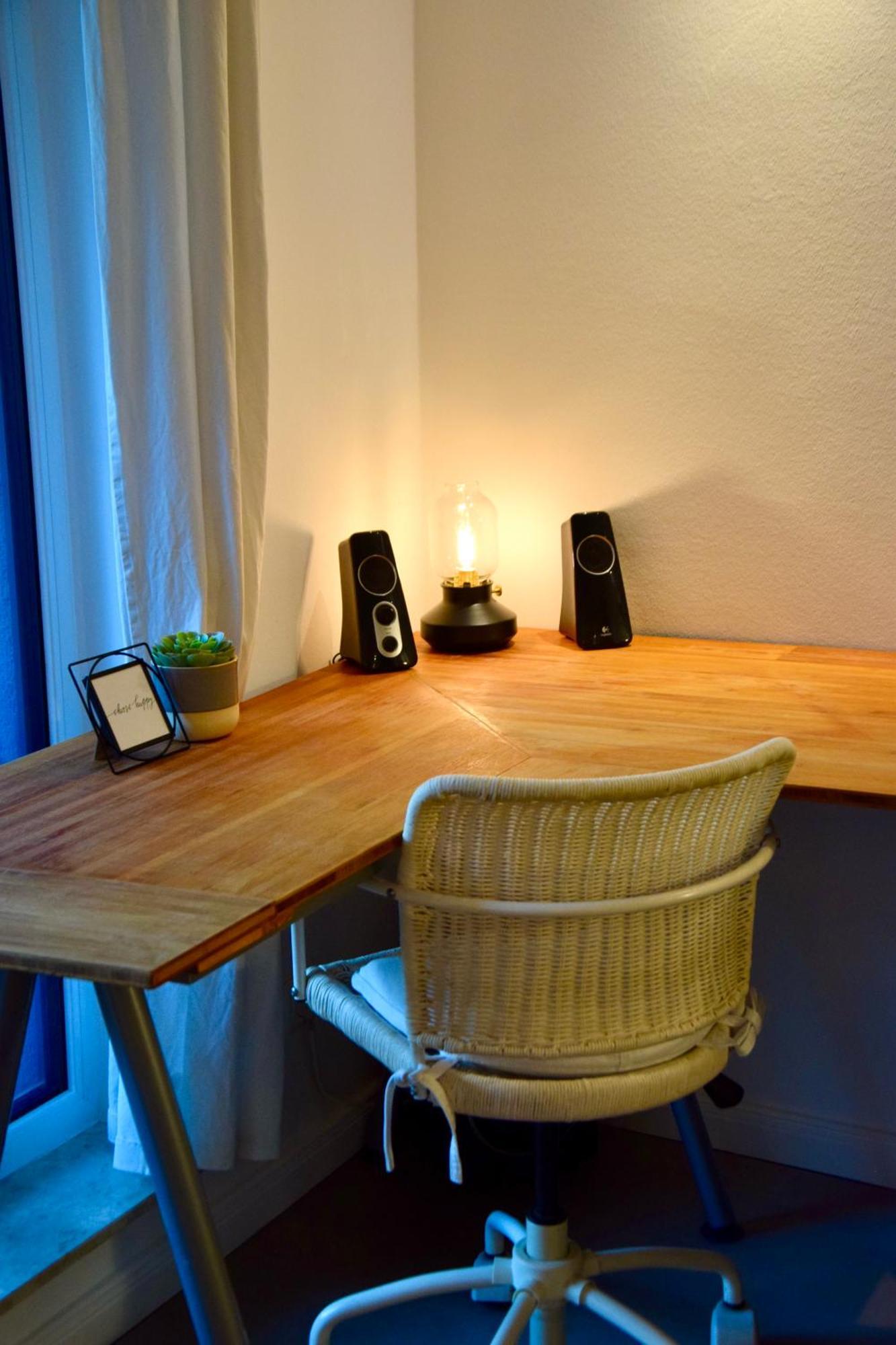 Stilvolle Wohnung Mit Balkon & Parkplatz ロストック エクステリア 写真