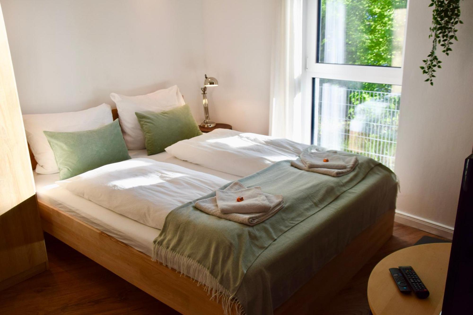 Stilvolle Wohnung Mit Balkon & Parkplatz ロストック エクステリア 写真