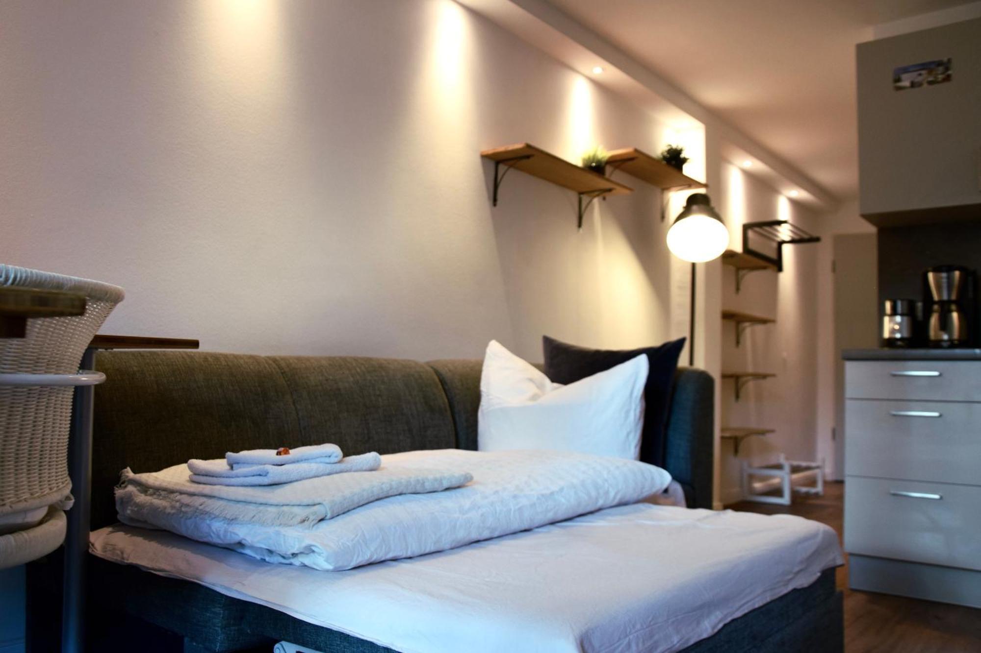 Stilvolle Wohnung Mit Balkon & Parkplatz ロストック エクステリア 写真